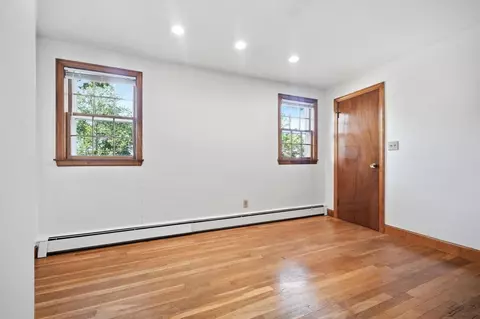 Bedroom - 32 Dividence Rd, Reading, MA 01867 photo 7 of 9