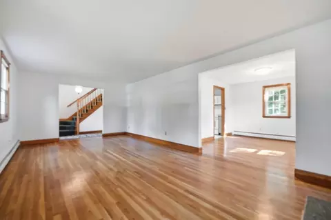 Living - 32 Dividence Rd, Reading, MA 01867 photo 2 of 4
