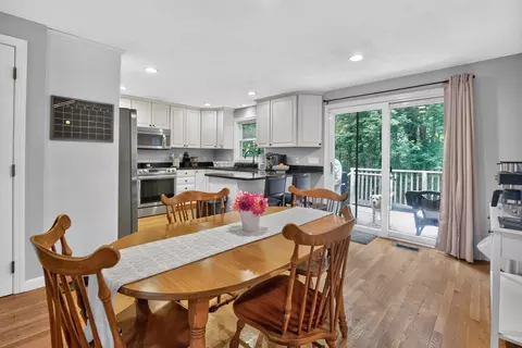 Dining - 40 Hartford Ave N, Upton, MA 01568 photo 1 of 2