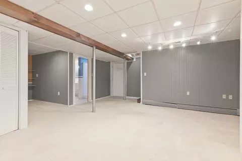 Living - 7 Oxyoke Dr, Methuen, MA 01844 photo 2 of 2