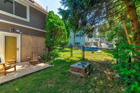 Exterior - 7 Oxyoke Dr, Methuen, MA 01844 photo 5 of 5