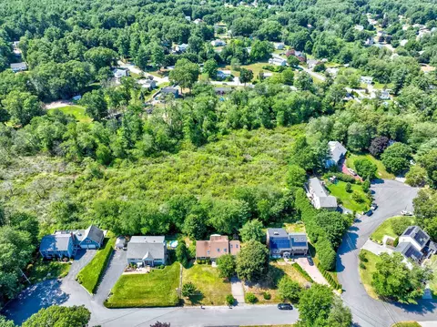 View/Area - 7 Oxyoke Dr, Methuen, MA 01844 photo 2 of 2