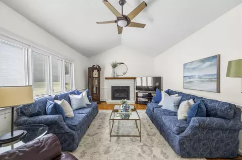 Living - 3 Blue Sky Dr, Hingham, MA 02043 photo 3 of 4