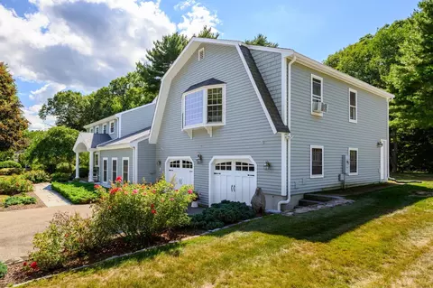 Exterior - 3 Blue Sky Dr, Hingham, MA 02043 photo 7 of 7
