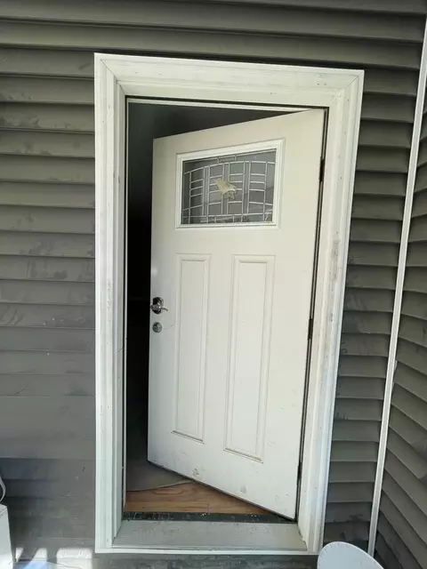 Entry Way - 29 Steele St #A, Worcester, MA 01607 photo 1 of 4