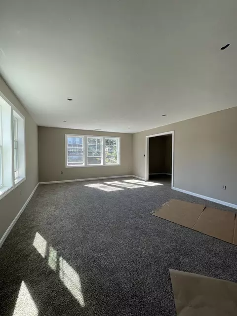 Living - 29 Steele St #A, Worcester, MA 01607 photo 2 of 3
