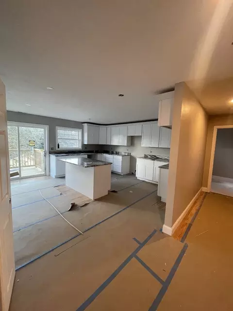 Entry Way - 29 Steele St #A, Worcester, MA 01607 photo 2 of 4