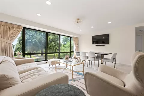 165 Tremont St #302, Boston, MA 02111