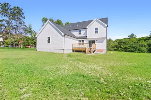 Exterior - 38 Hemlock St, Douglas, MA 01516 photo 7 of 12