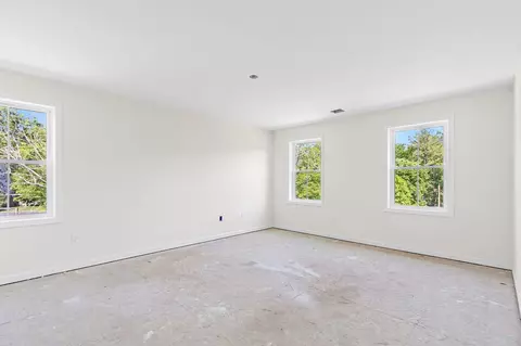 Bedroom - 38 Hemlock St, Douglas, MA 01516 photo 7 of 8