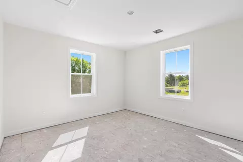 Bedroom - 38 Hemlock St, Douglas, MA 01516 photo 3 of 8