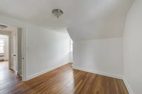 Bedroom - 21 Sycamore Ln, Hingham, MA 02043 photo 4 of 4