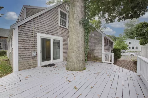 Exterior - 21 Sycamore Ln, Hingham, MA 02043 photo 4 of 6