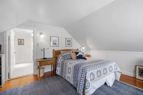 Bedroom - 5 Bartlett St, Marblehead, MA 01945 photo 5 of 6