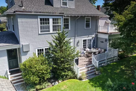 Exterior - 5 Bartlett St, Marblehead, MA 01945 photo 5 of 7