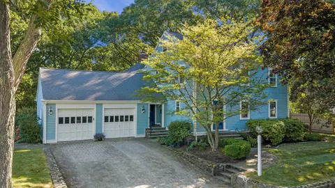 Exterior - 35 Arthur Ave, Marblehead, MA 01945 photo 2 of 7