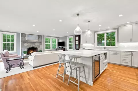 Kitchen - 35 Arthur Ave, Marblehead, MA 01945 photo 1 of 4