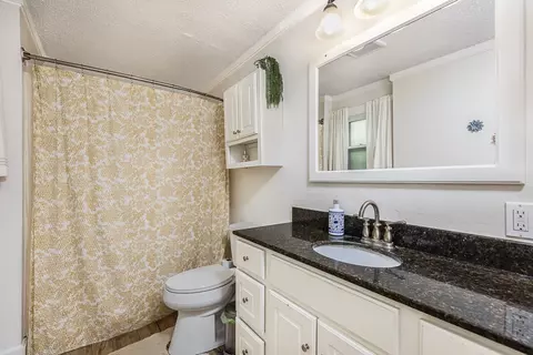 Bath - 75 Perkins Ave, Hamilton, MA 01982 photo 1 of 1