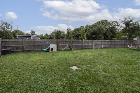 Exterior - 75 Perkins Ave, Hamilton, MA 01982 photo 8 of 12