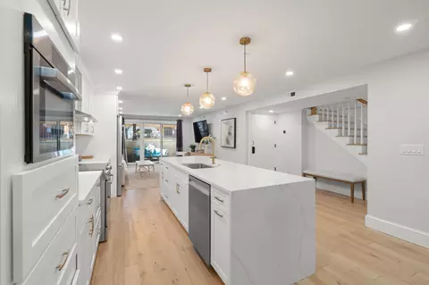 5 Worcester Sq #A, Boston, MA 02118