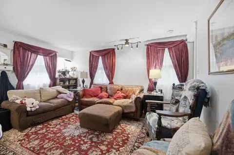 Living - 6 Center Pl # -8, Stow, MA 01775 photo 1 of 4