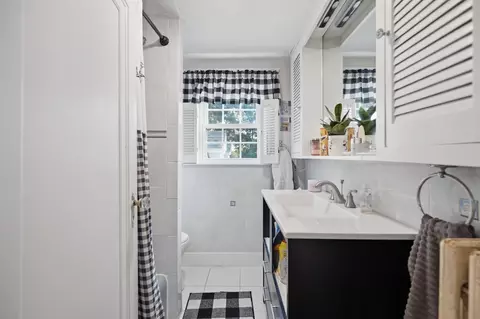 Bath - 6 Center Pl # -8, Stow, MA 01775 photo 1 of 1