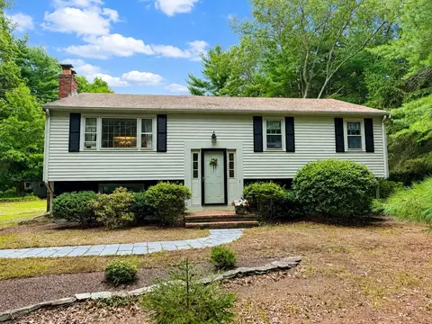 120 Halfway Pond Rd, Plymouth, MA 02360