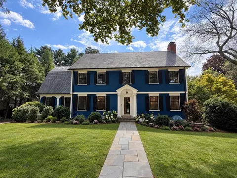 17 Glenoe Rd, Brookline, MA 02445