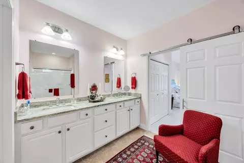 Bath - 126 Grey Hawk Dr #697, Mashpee, MA 02649 photo 1 of 3