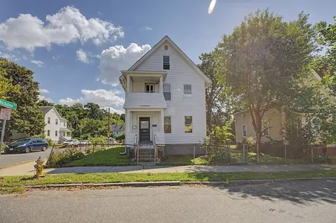 Exterior - 81 Adams St, Springfield, MA 01105 photo 3 of 4