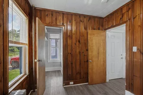 Entry Way - 81 Adams St, Springfield, MA 01105 photo 4 of 6