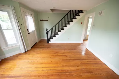 Living - 119 Everett Ave, Athol, MA 01331 photo 3 of 5