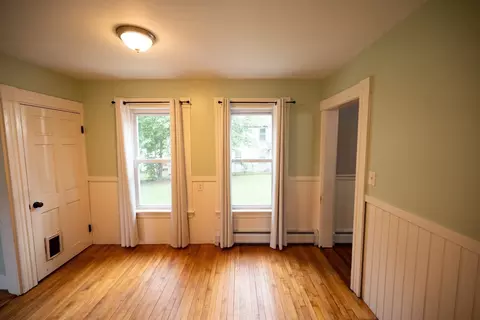 Living - 119 Everett Ave, Athol, MA 01331 photo 4 of 5