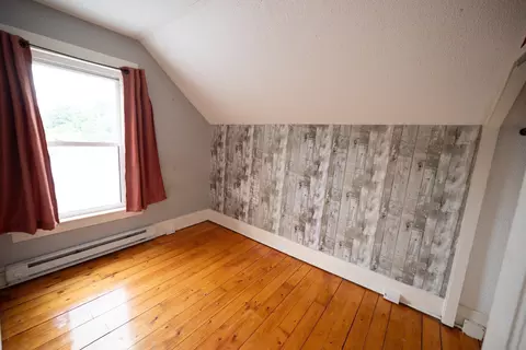 Bedroom - 119 Everett Ave, Athol, MA 01331 photo 6 of 8
