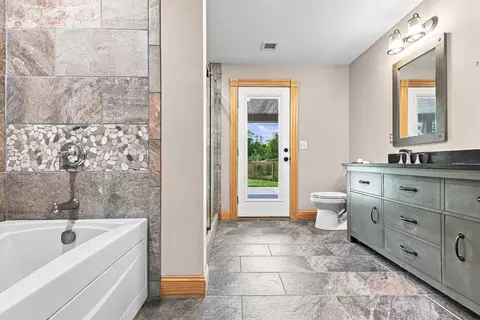Bath - 21 Cushing Ln, Acushnet, MA 02743 photo 2 of 5