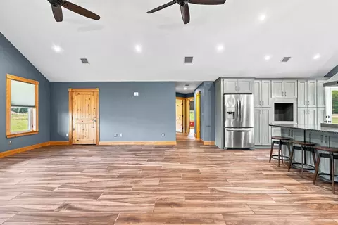 Living - 21 Cushing Ln, Acushnet, MA 02743 photo 1 of 5