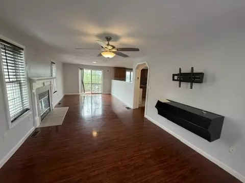 Living - 4 Pearlbush Path, Worcester, MA 01607 photo 5 of 7