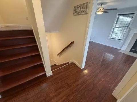 Entry Way - 4 Pearlbush Path, Worcester, MA 01607 photo 5 of 6
