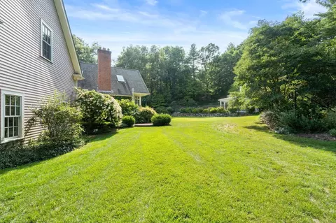 Exterior - 5 Hamlins Xing, Dover, MA 02030 photo 7 of 9