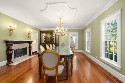 Dining - 5 Hamlins Xing, Dover, MA 02030 photo 1 of 1