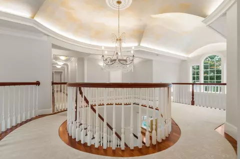 Entry Way - 5 Hamlins Xing, Dover, MA 02030 photo 3 of 4