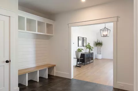 Entry Way - 5 Travis Rd, Natick, MA 01760 photo 5 of 7