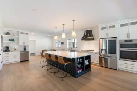 Kitchen - 5 Travis Rd, Natick, MA 01760 photo 2 of 4