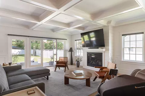 Living - 5 Travis Rd, Natick, MA 01760 photo 2 of 3
