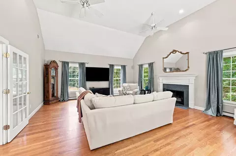 27 Juniper Rd, Upton, MA 01568 photo 21