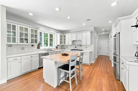 27 Juniper Rd, Upton, MA 01568 photo 16