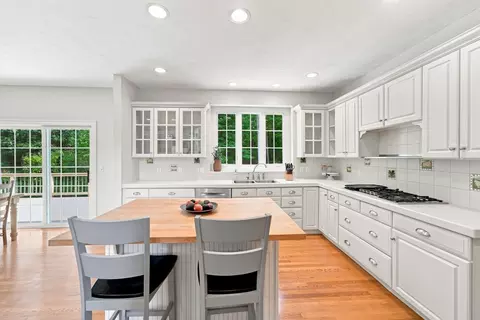 27 Juniper Rd, Upton, MA 01568 photo 14