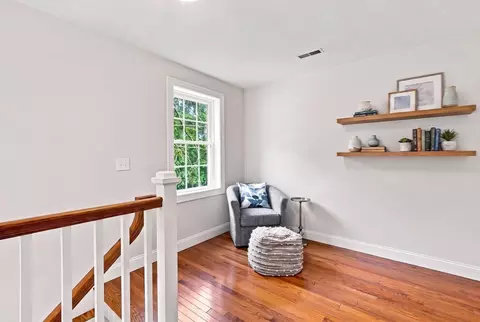 Entry Way - 3 Andy Rd, Worcester, MA 01602 photo 3 of 3