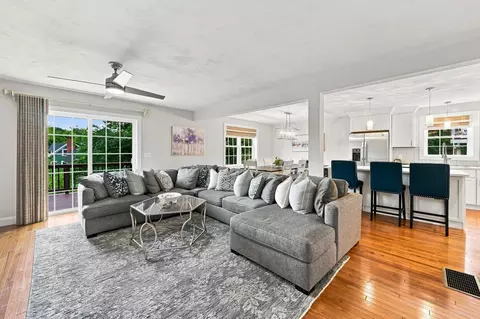 Living - 3 Andy Rd, Worcester, MA 01602 photo 3 of 3