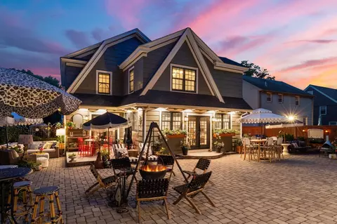 Exterior - 22 Windsor Rd, Milton, MA 02186 photo 4 of 7